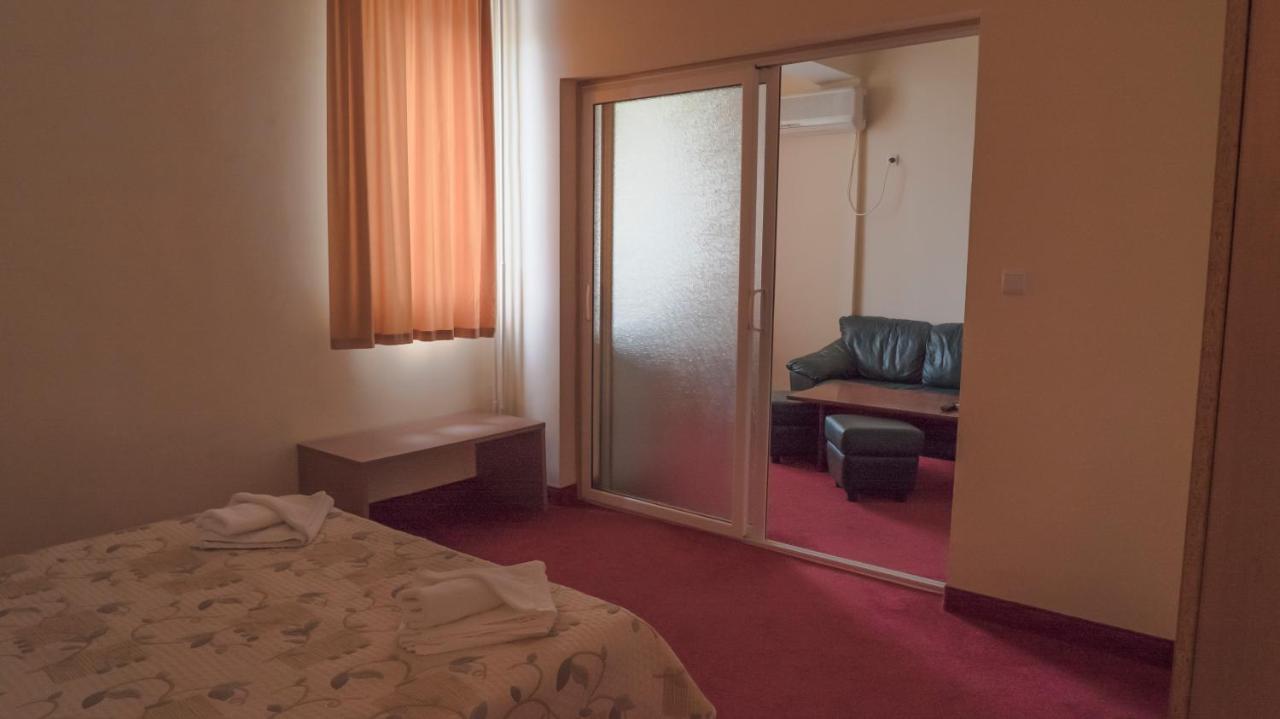 Park Hotel Persey Varna Luaran gambar